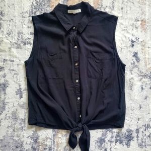 Bajee Collection by becool Black Sleeveless button down blouse. size Large
